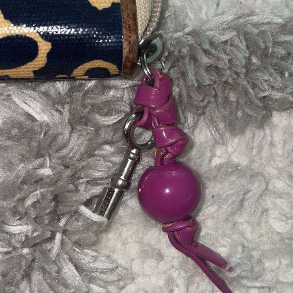 Fossil Key-Per Wallet - Picture 3 of 9